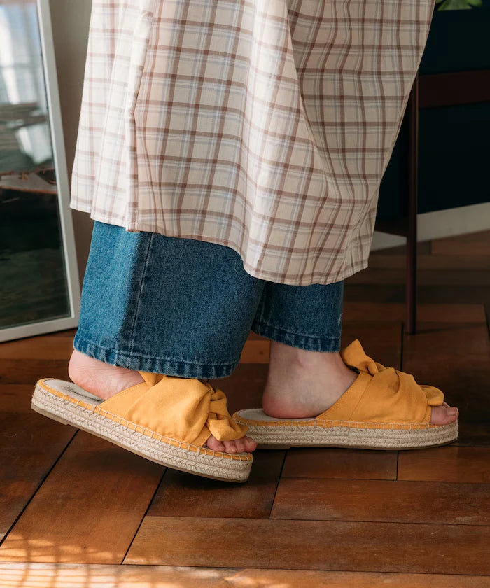 Espadrille-style Ribbon Sandals [Available in sizes 36-38]