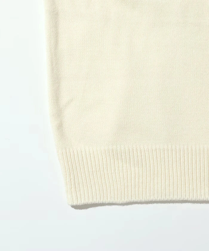 Sweat-like Lettered Knit / Jacquard Knit
