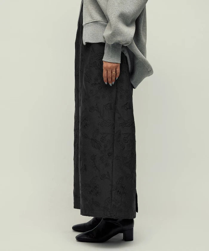 Flower Embroidery I-Line Easy Skirt
