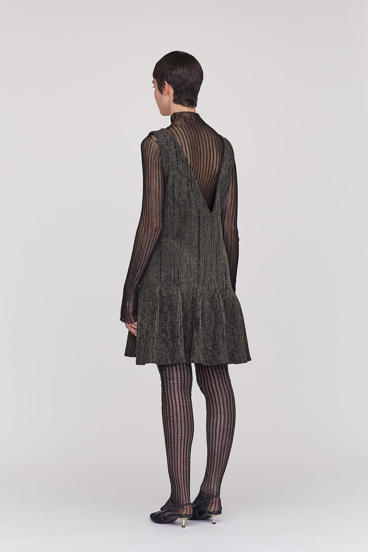 HYPHA V-NECK SLEEVELESS DRESS