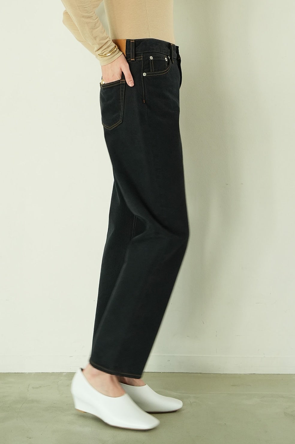 THUMB DENIM PANTS
