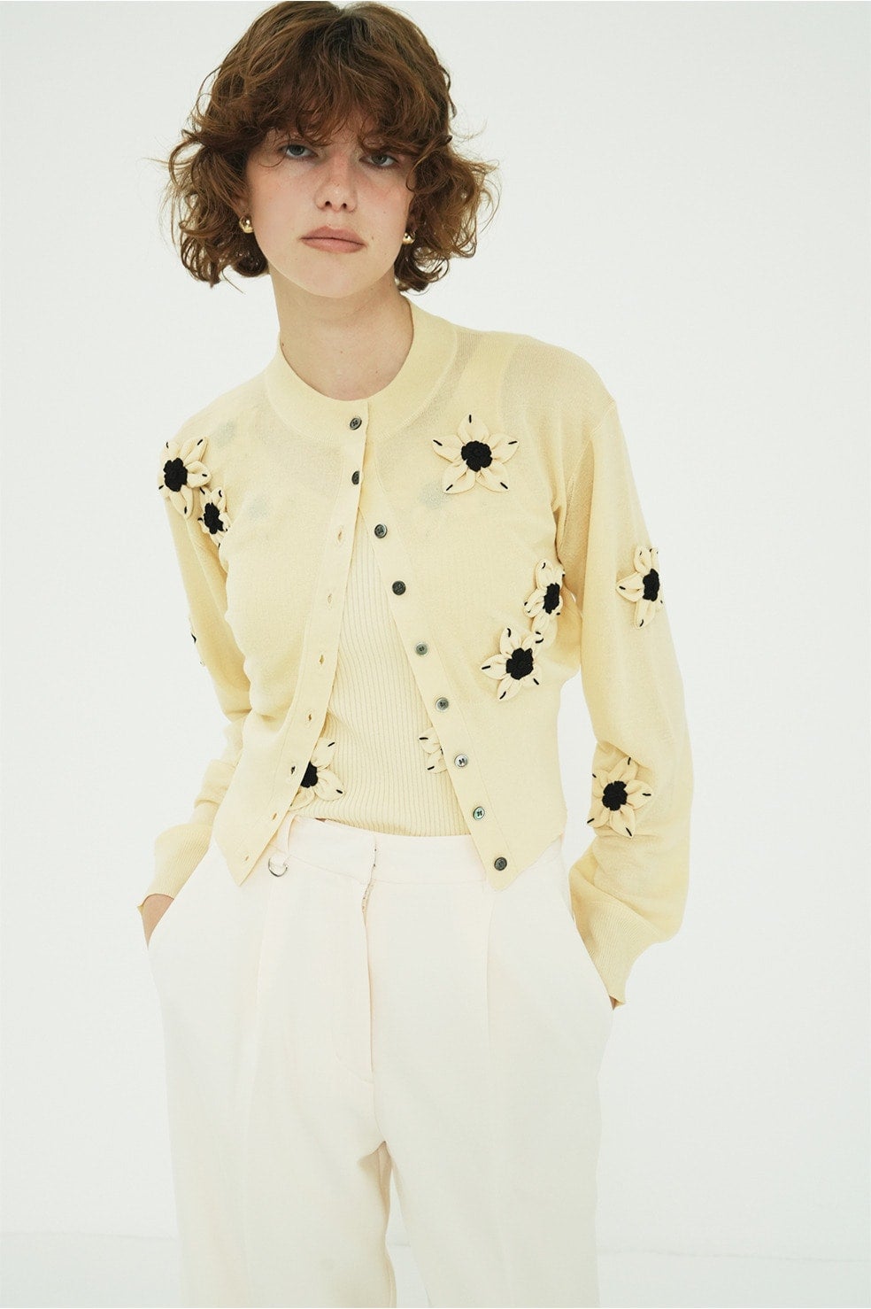 FLOWER MOTIF KNIT CARDIGAN