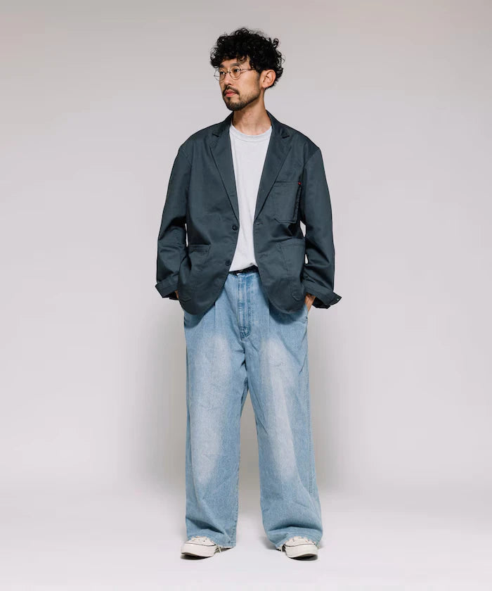 Wide Silhouette Straight Denim