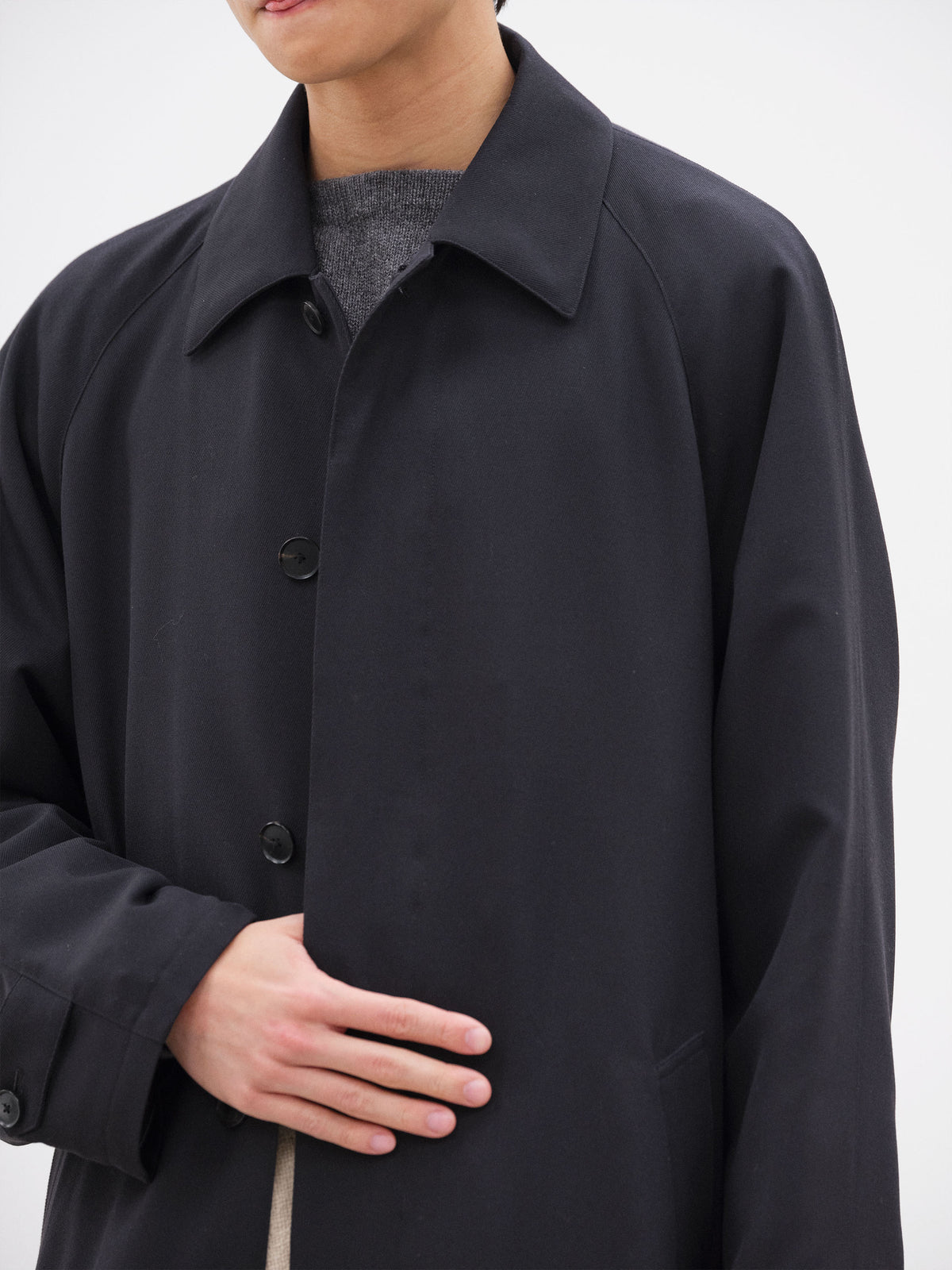 ULTRA FINE WOOL TWILL WOOL-LINED COAT