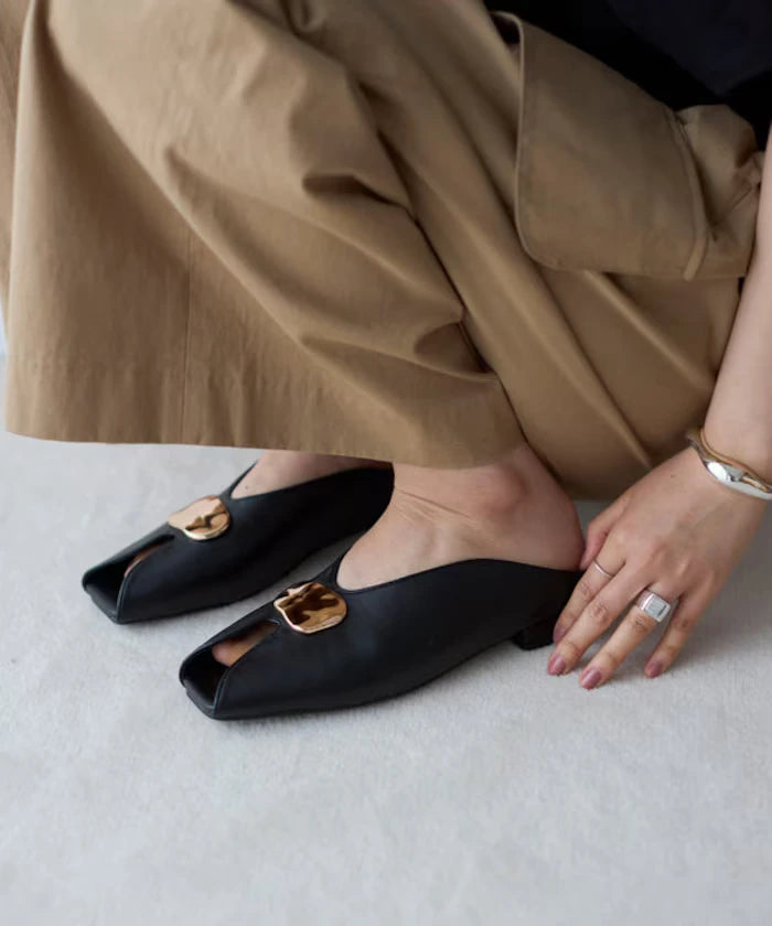 Nuance Plate Open Toe Shoes