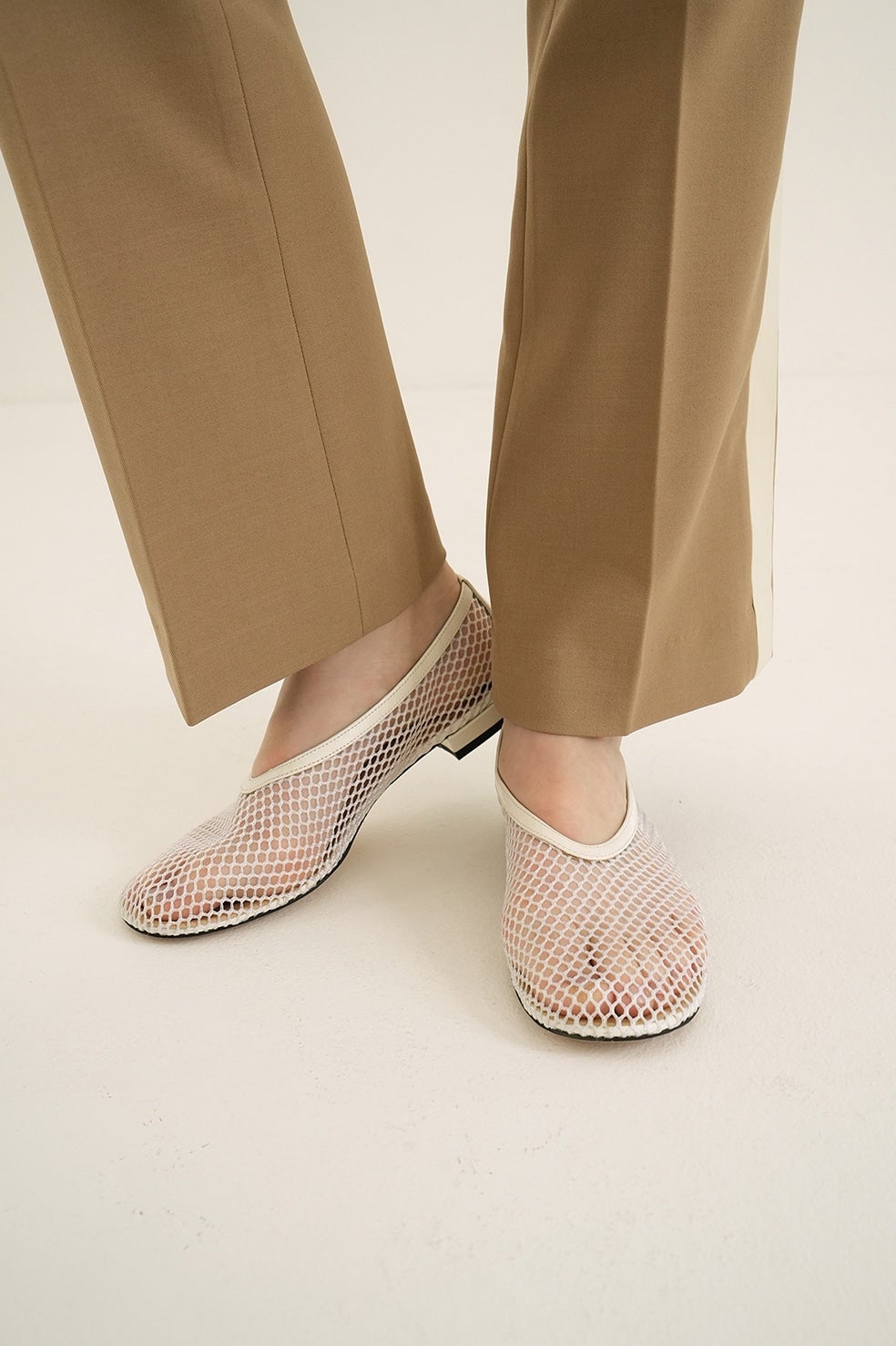 MESH OBLIQUE TOE FLAT SHOES