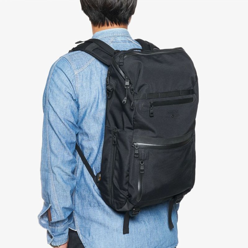 WATER PROOF CORDURA 305D ROUND ZIP BACKPACK/BLACK