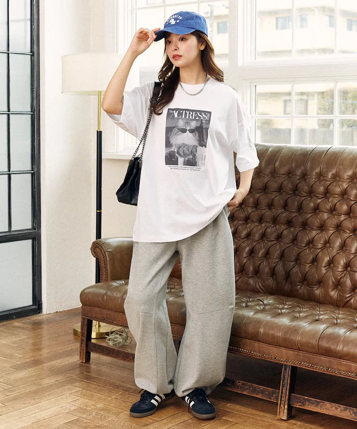 <Functional Material> MAGAZINE Cat Photo T-Shirt Limited Release