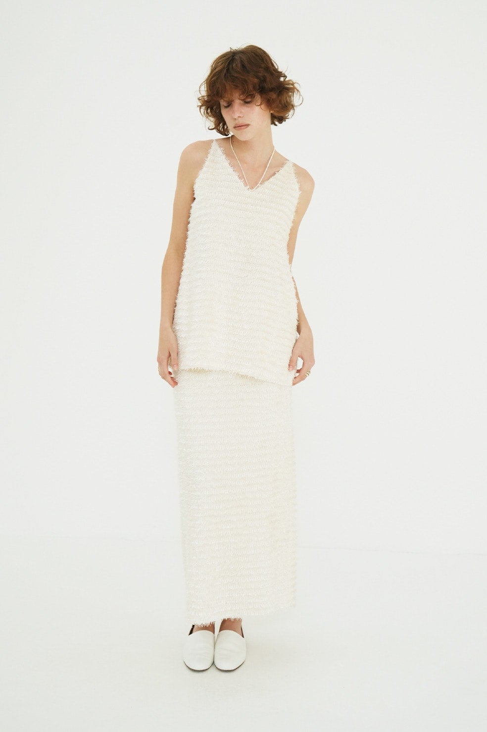 FEATHER STRAIGHT SKIRT