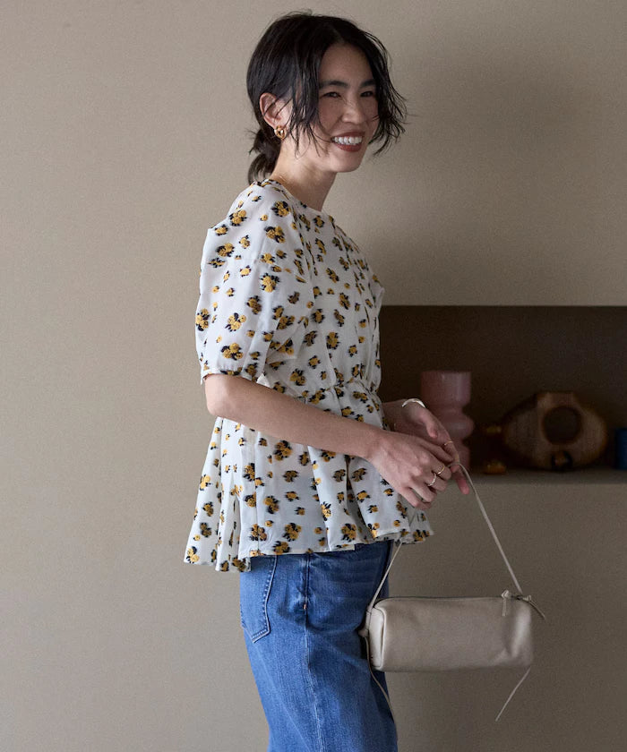 Flower Sheer Jacquard Volume Sleeve Peplum Blouse / 5 Minutes Sleeve
