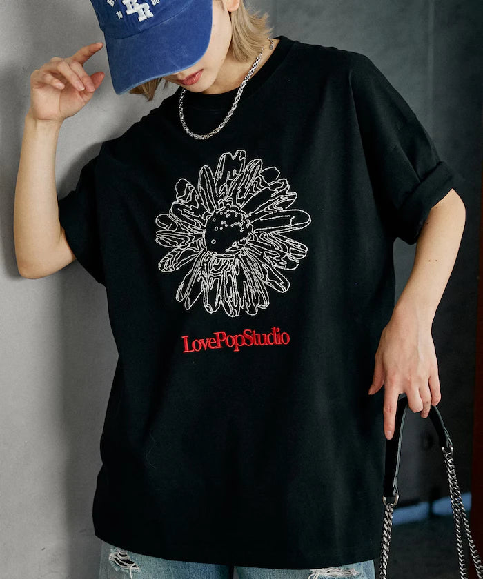 Love Pop Studio Flower Embroidery T-Shirt