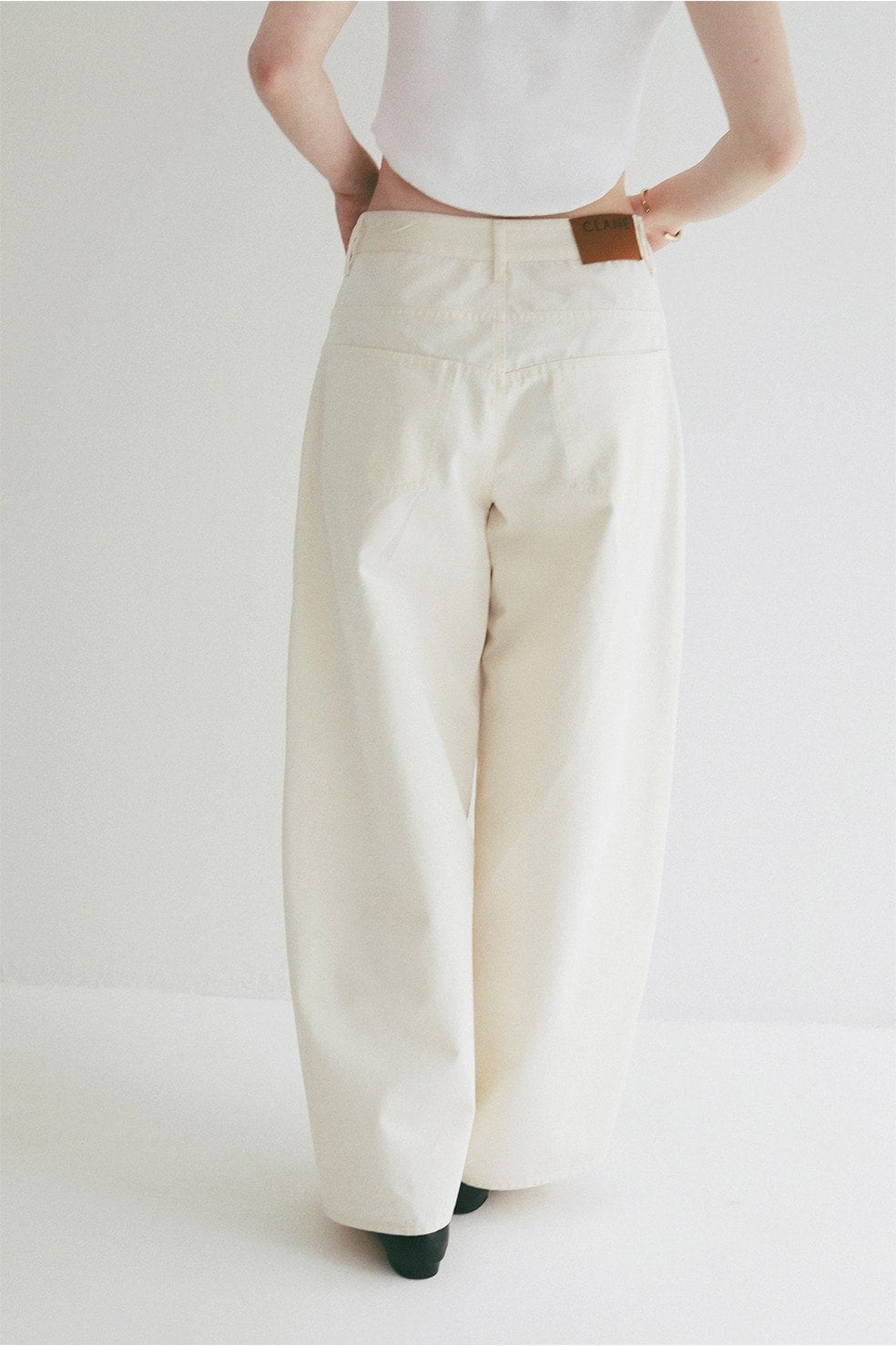 LOW WAIST BARREL PANTS