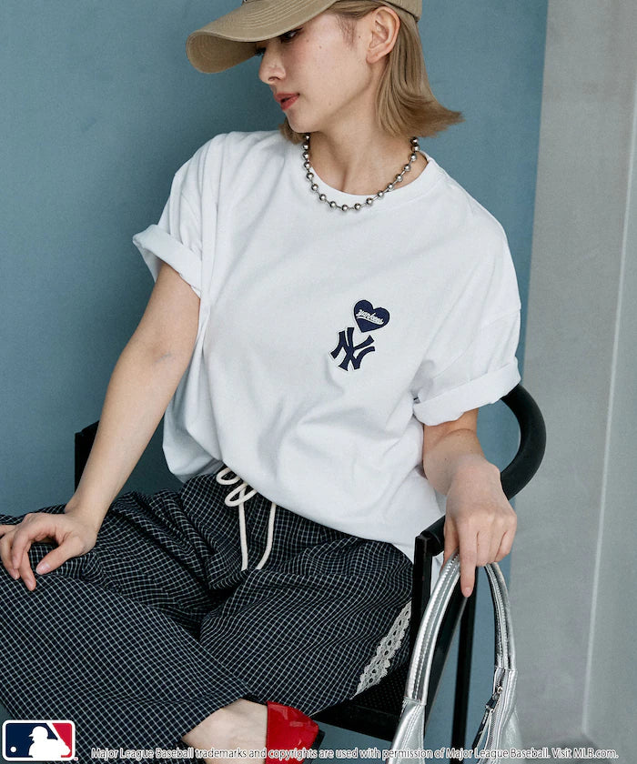 MLB One Point Heart T-Shirt