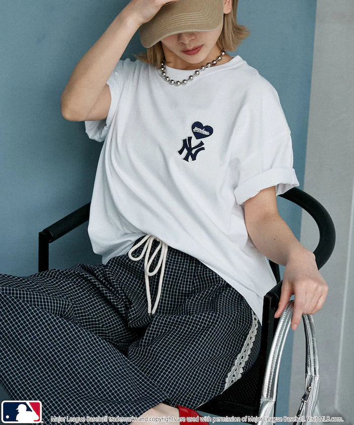 MLB One Point Heart T-Shirt