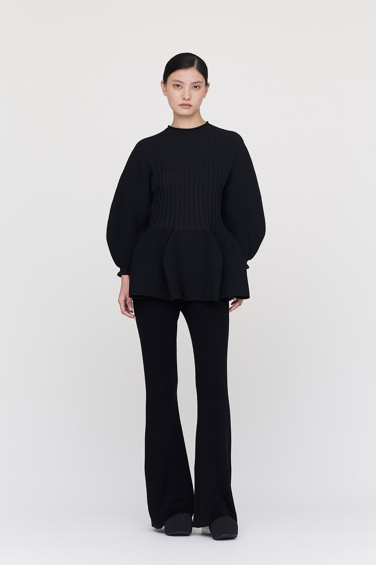 SOFT PORTRAIT TIGHT FLARE PANTS