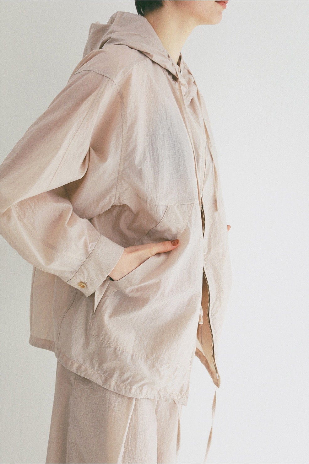 CRINKLED SHEER NYLON ZIP UP HOODIE