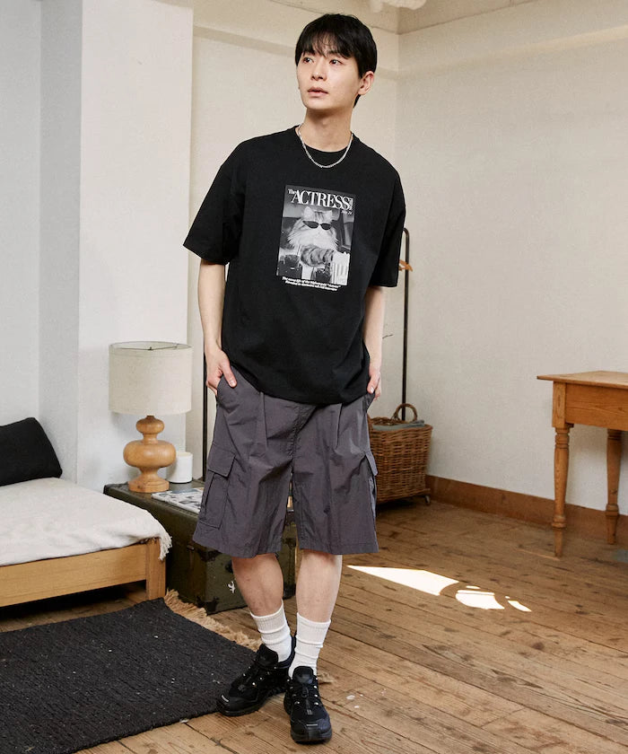 <Functional Material> MAGAZINE Cat Photo T-Shirt Limited Release