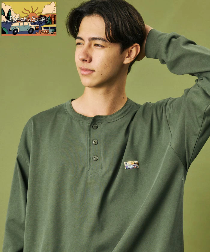 FREAK'S STORE for BEACH & FES Relax Fit One Point Logo Spindle Henley Neck Long Sleeve T-Shirt