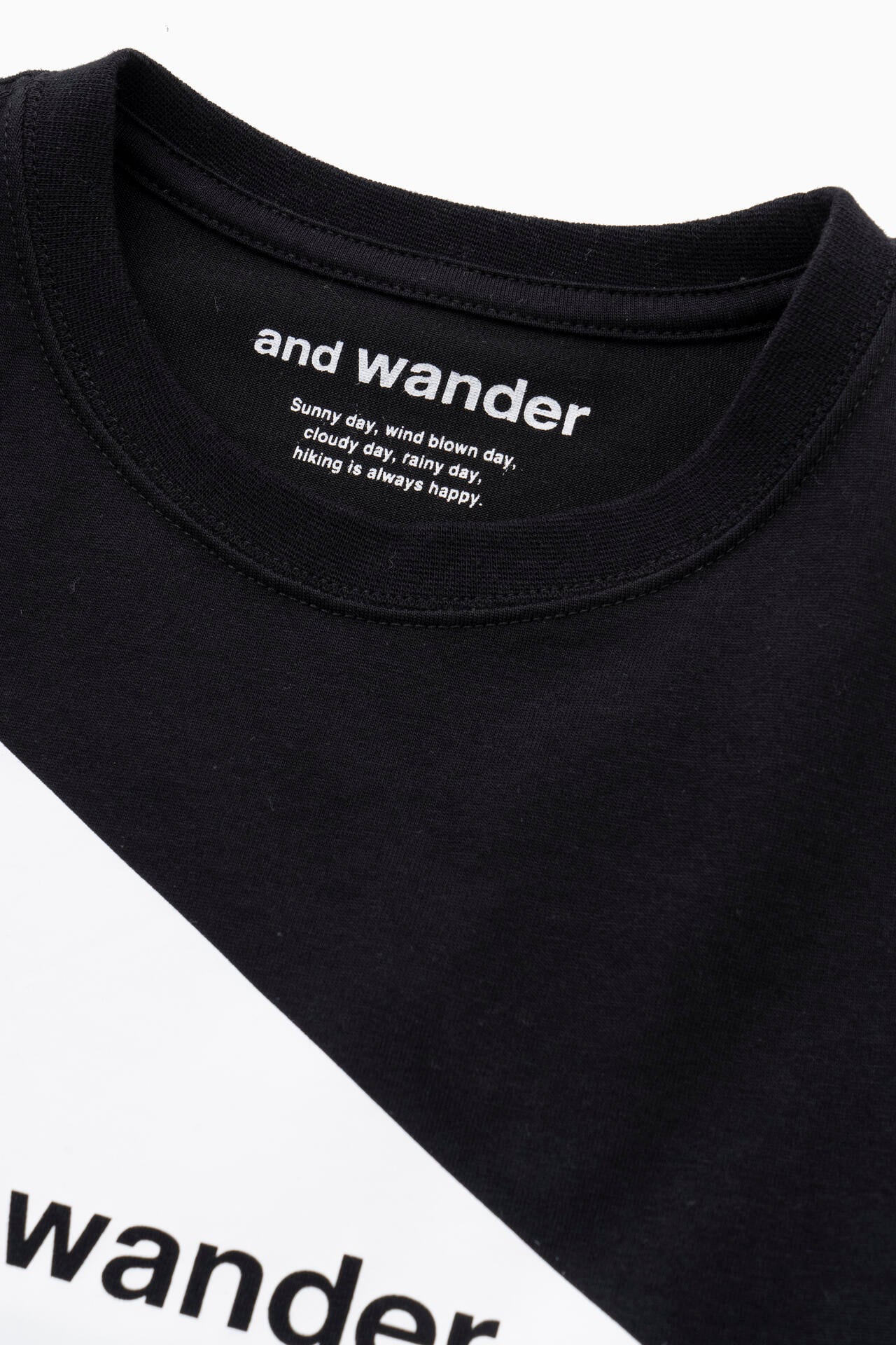 and wander big logo T kids