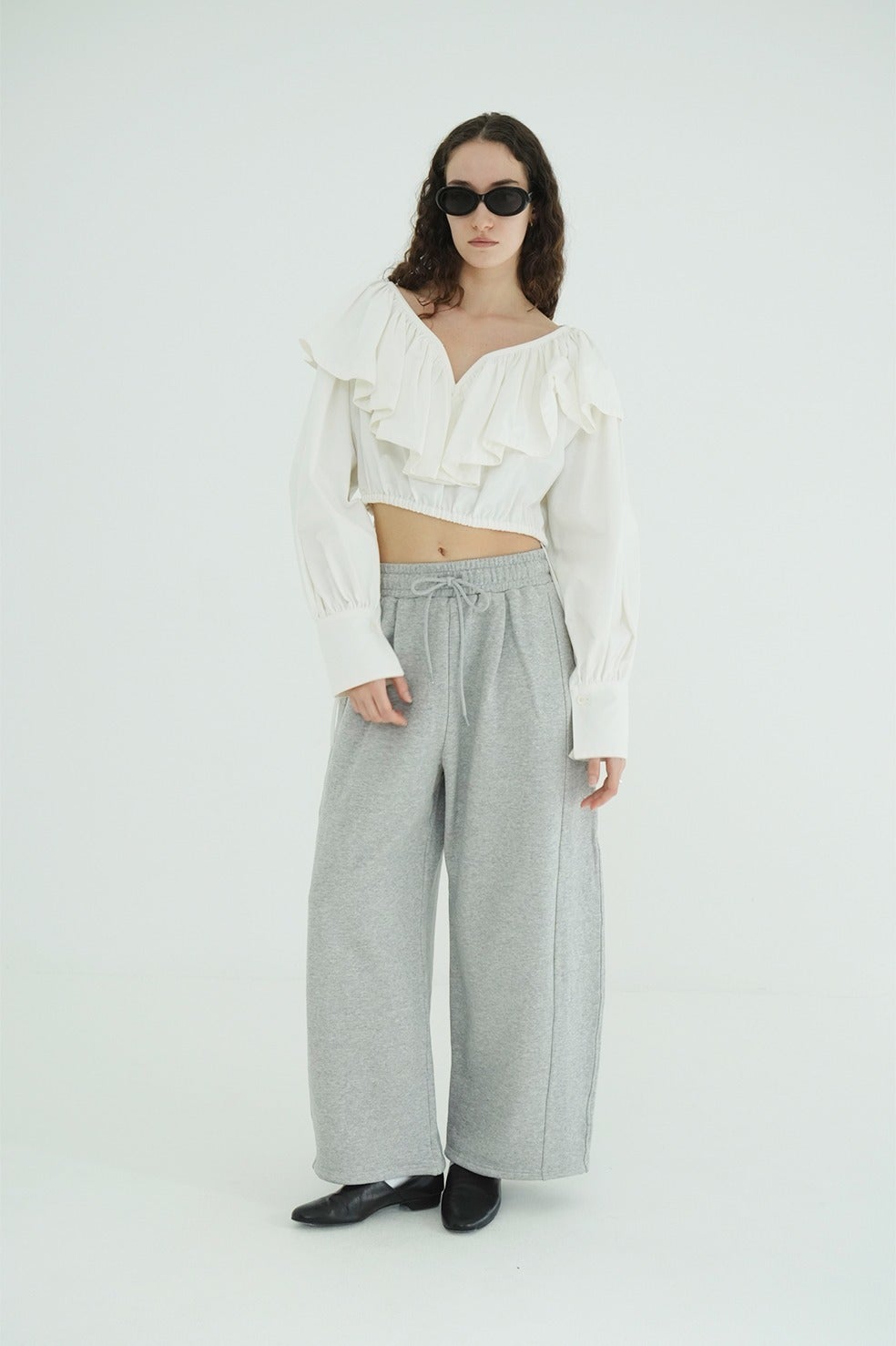 FRILL COLLAR SHORT BLOUSE