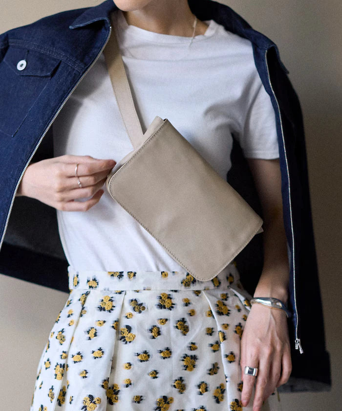 Leather Waist Pouch / Cowhide / Water-Repellent Leather
