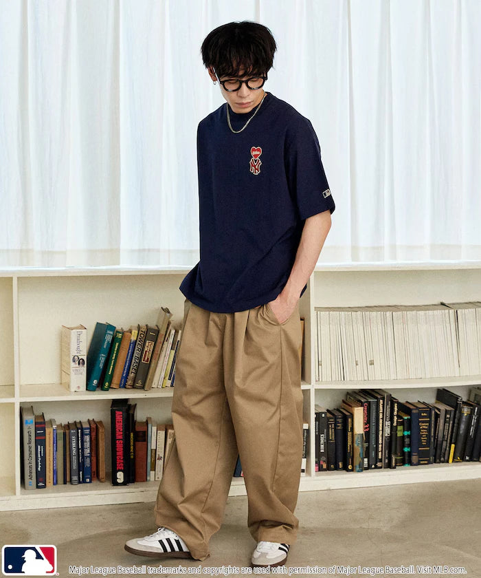 MLB One Point Heart T-Shirt