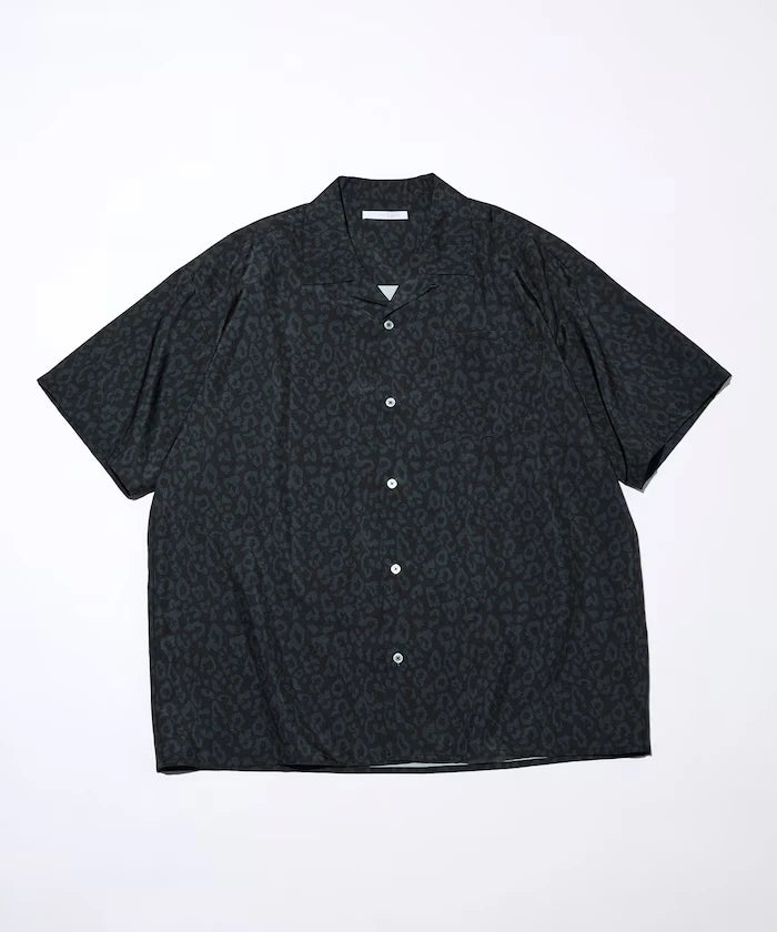Open Collar Pattern Short Sleeve Shirt