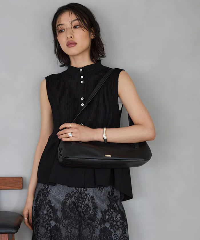 Leather Flap Shoulder Bag / Cowhide / Water-Repellent Leather