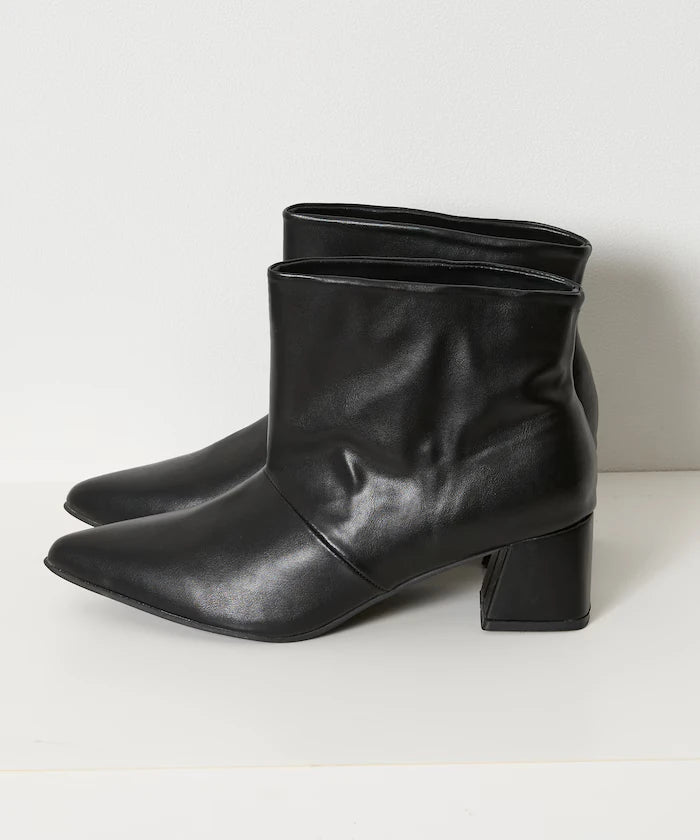 Pointed Toe Short Boots