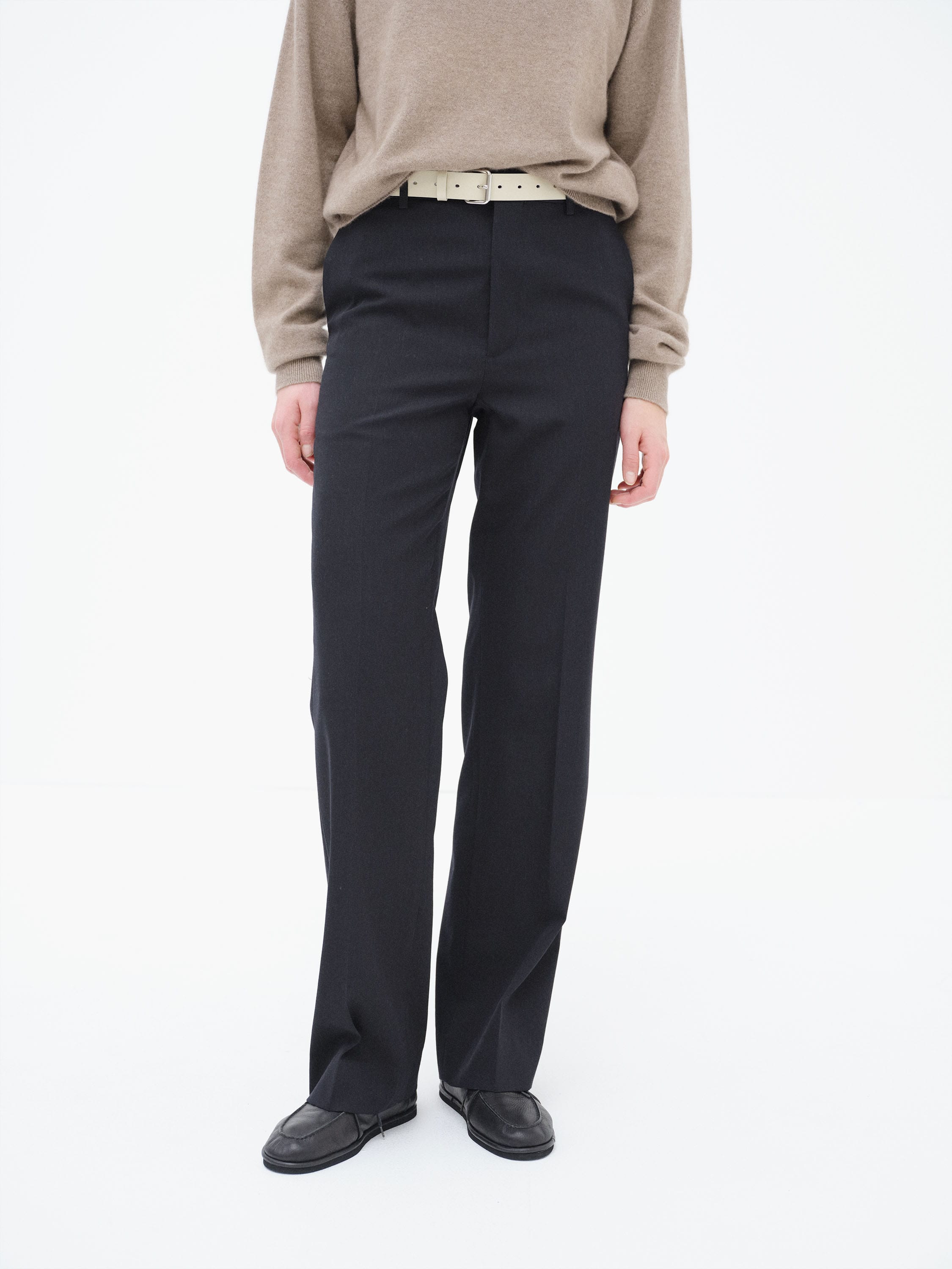 LIGHT WOOL MAX GABARDINE SLACKS