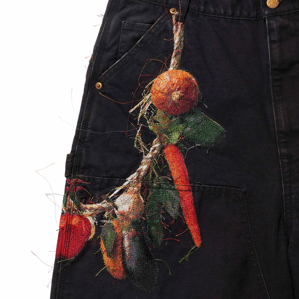 VEGETABLE EMBROIDERY CUT-OFF PANTS