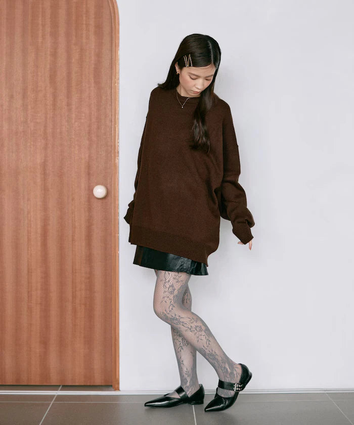 Sweat-like Lettered Knit / Jacquard Knit