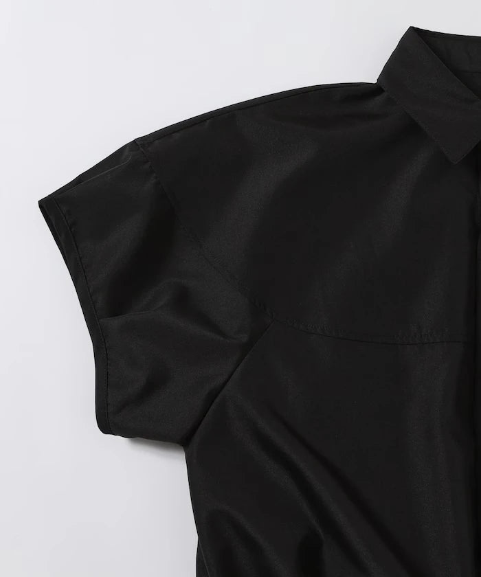 Switch Short Sleeve Hem Code Blouse