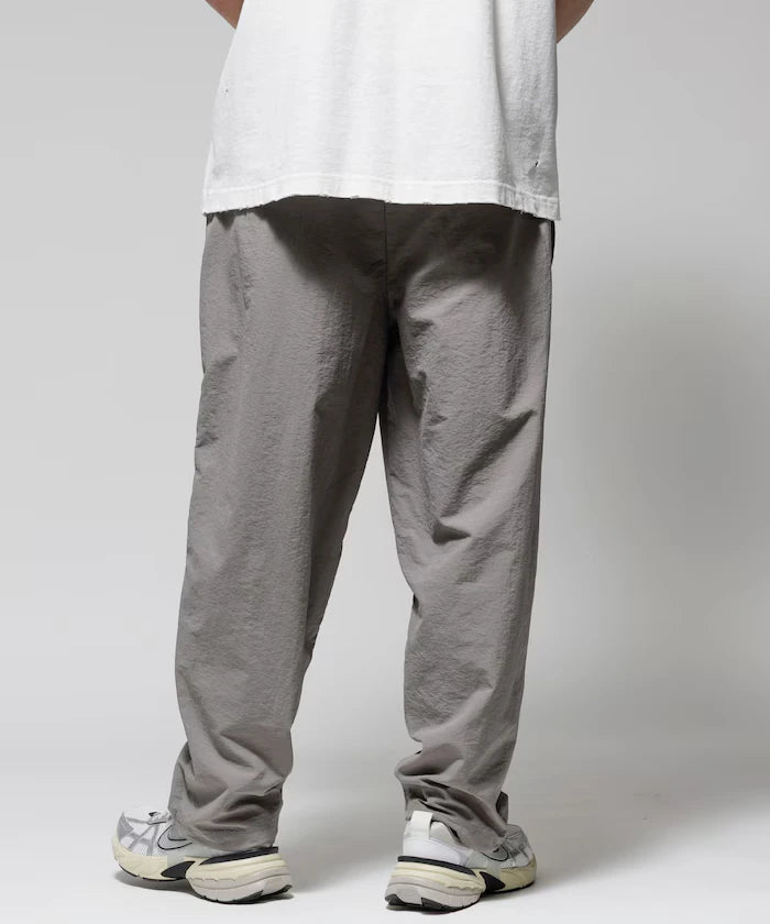Wide Straight Nylon Track Pants / Tapered Silhouette Easy Nylon Pants