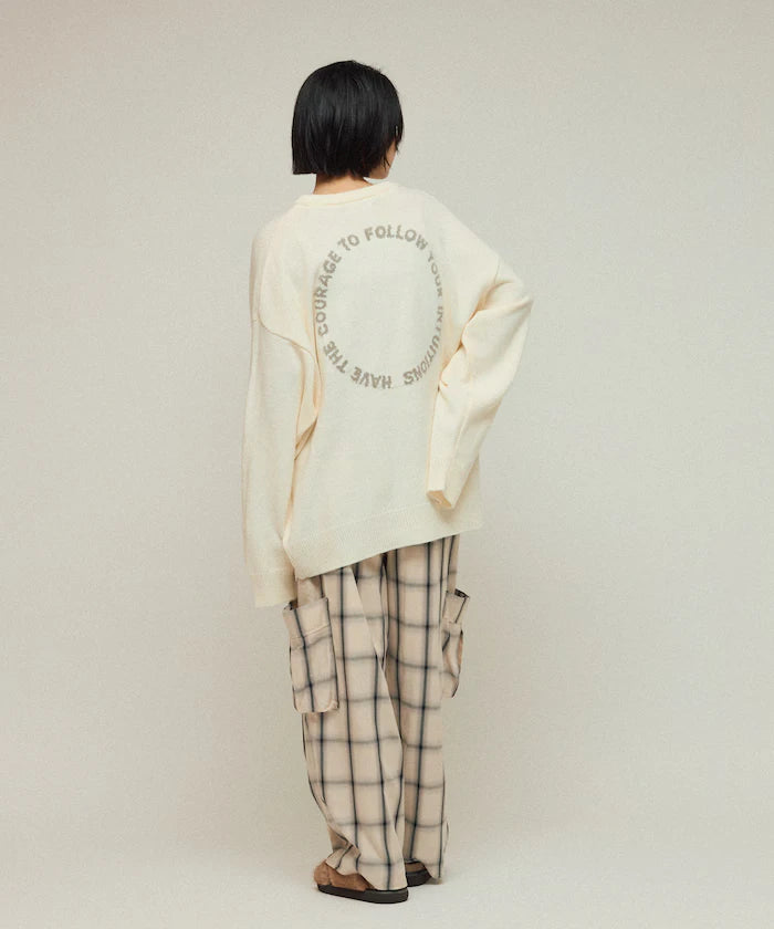 Sweat-like Lettered Knit / Jacquard Knit