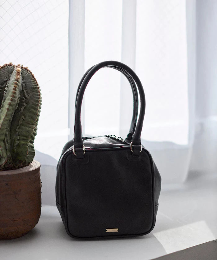 Leather Cubic Boston Bag / Cowhide / Water-Repellent Leather
