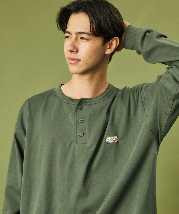 FREAK'S STORE for BEACH & FES Relax Fit One Point Logo Spindle Henley Neck Long Sleeve T-Shirt