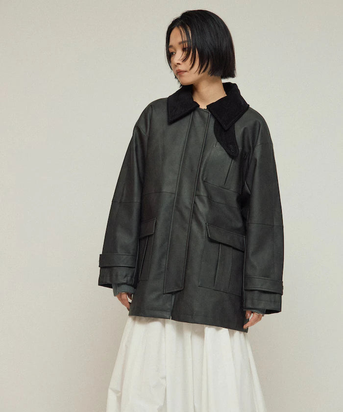 Oversized Crush Leatherette Jacket / Collar Corduroy