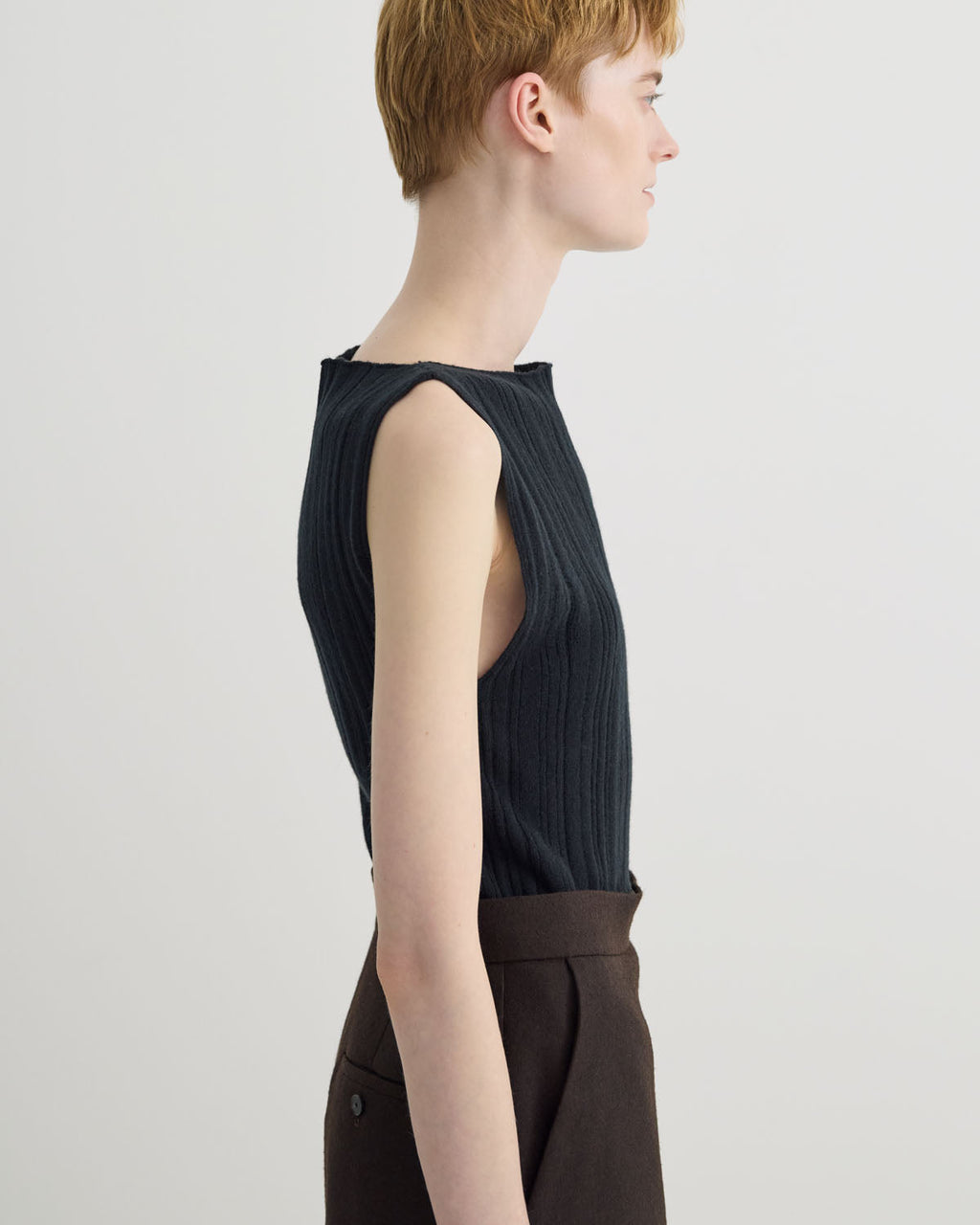 BABY CASHMERE NO SLEEVE PULLOVER
