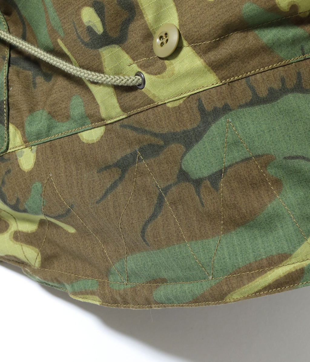 Type M-65 HOOD CAMOUFLAGE “WATER REPELLENT CIVILIAN MODEL.”