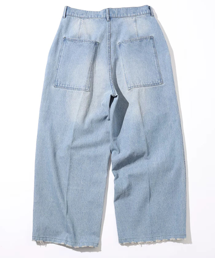 Wide Silhouette Straight Denim