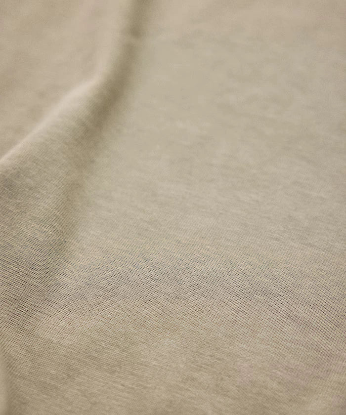 FREAK'S STORE for BEACH & FES Relax Fit One Point Logo Spindle Henley Neck Long Sleeve T-Shirt