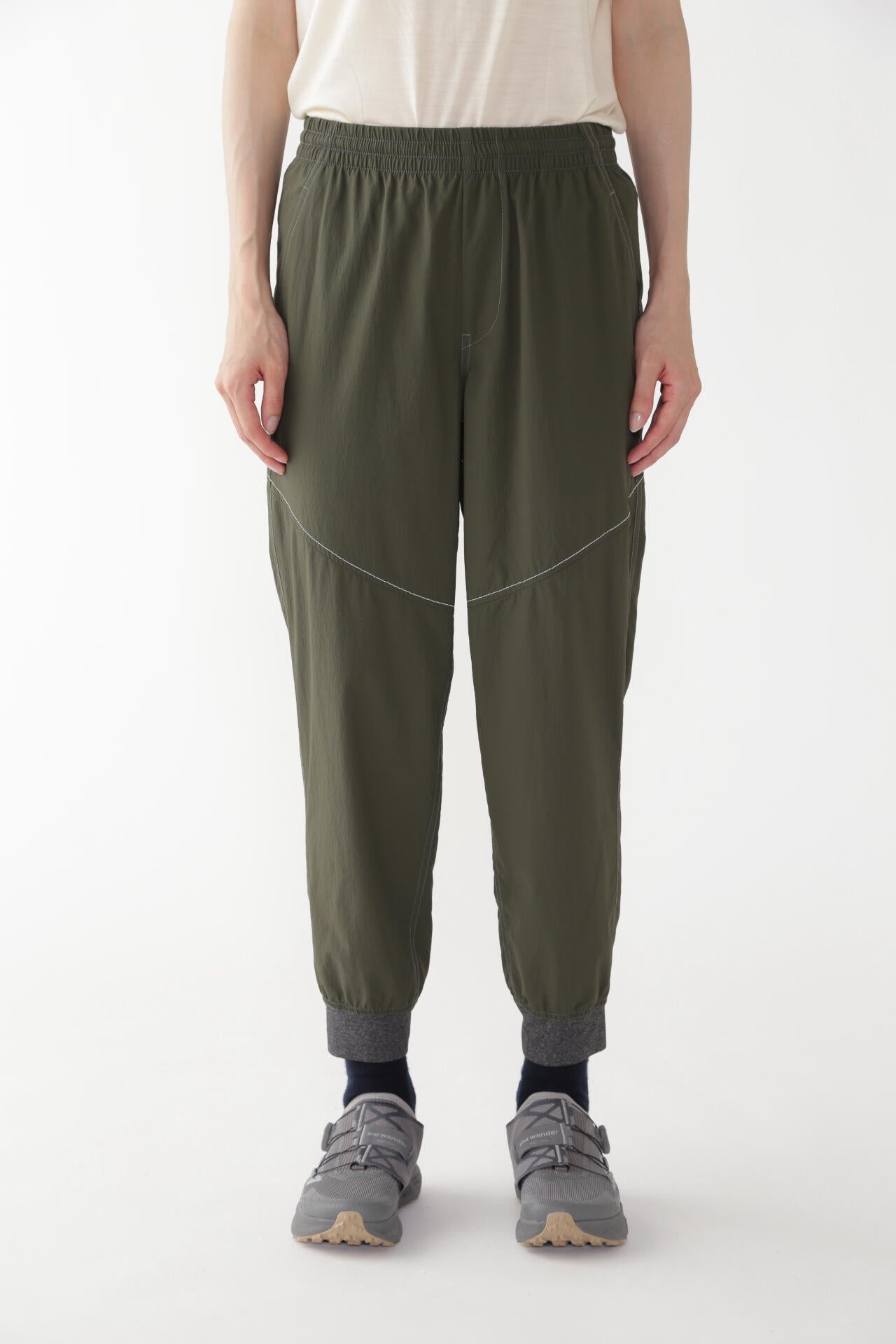 stretch rip pants