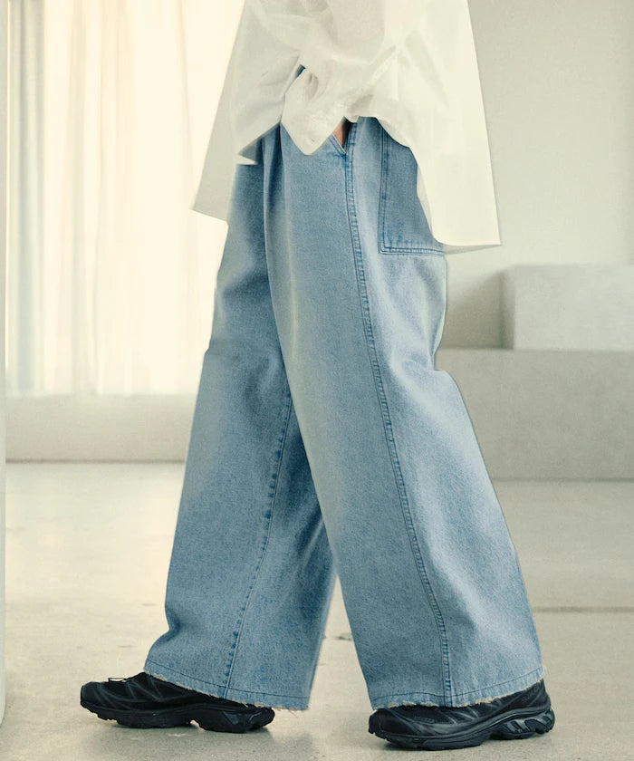 Wide Silhouette Straight Denim