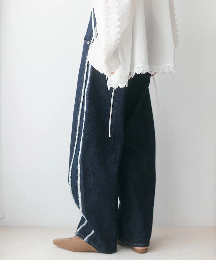 Side Fringe Curve Denim