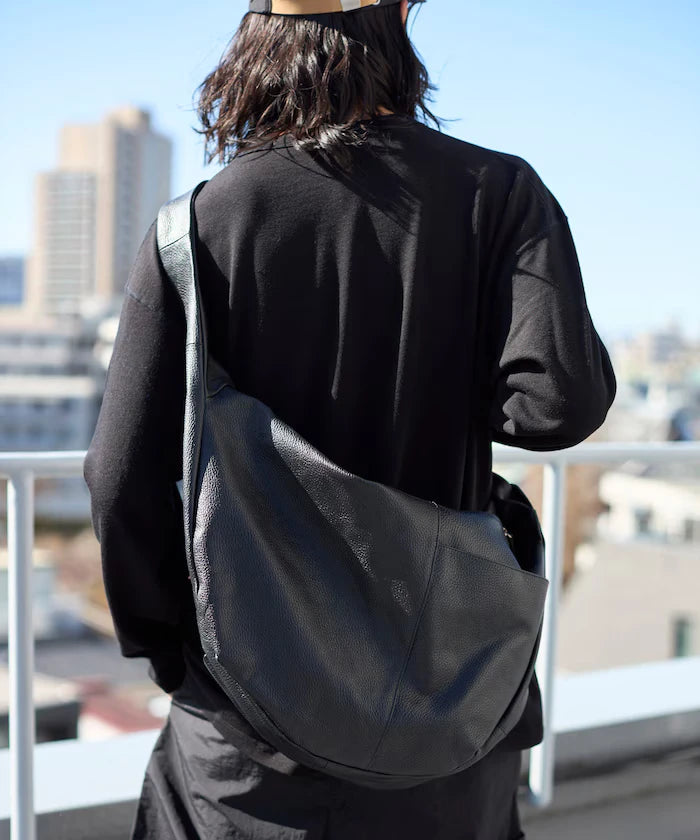 Leather Banana Big Shoulder Bag / Leather Banana Big Shoulder / Messenger Bag / Cowhide / Water-Repellent Leather
