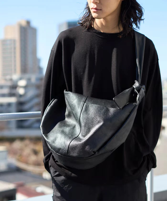 Leather Banana Big Shoulder Bag / Leather Banana Big Shoulder / Messenger Bag / Cowhide / Water-Repellent Leather