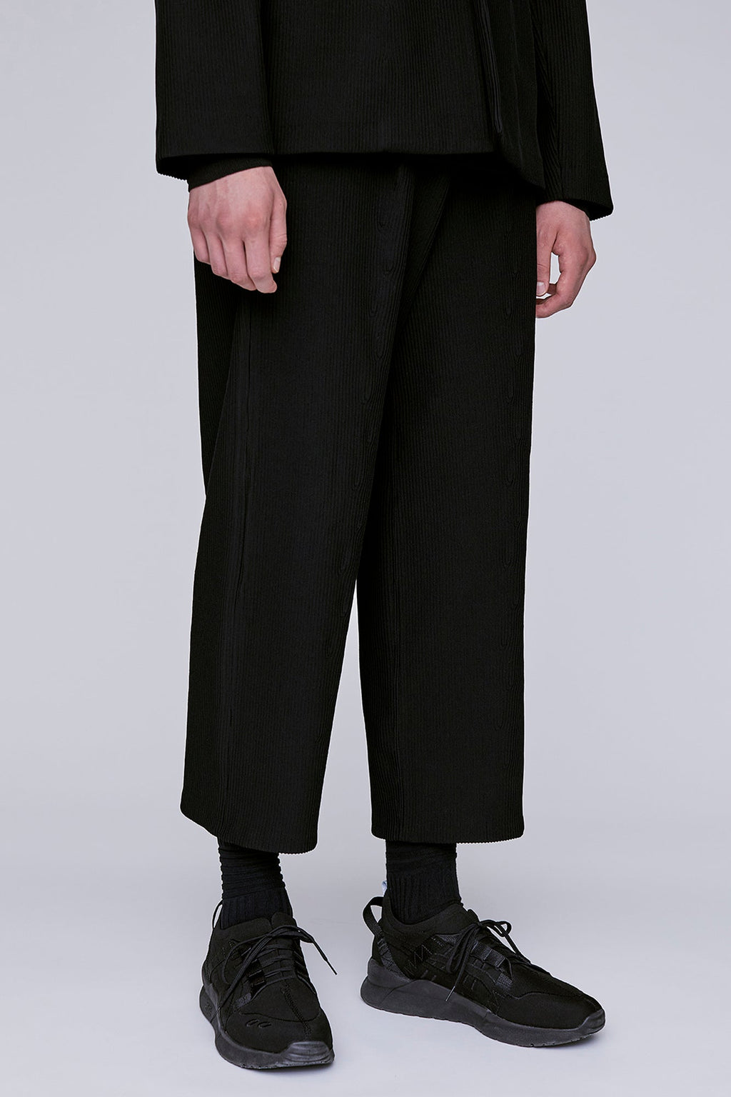 SOFT HYPHA STRAIGHT PANTS