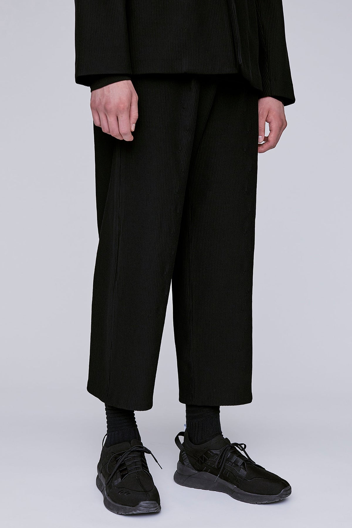 SOFT HYPHA STRAIGHT PANTS