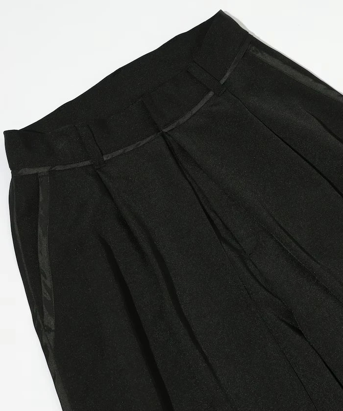 Front Tuck Wide Slack Pants / Loose Silhouette